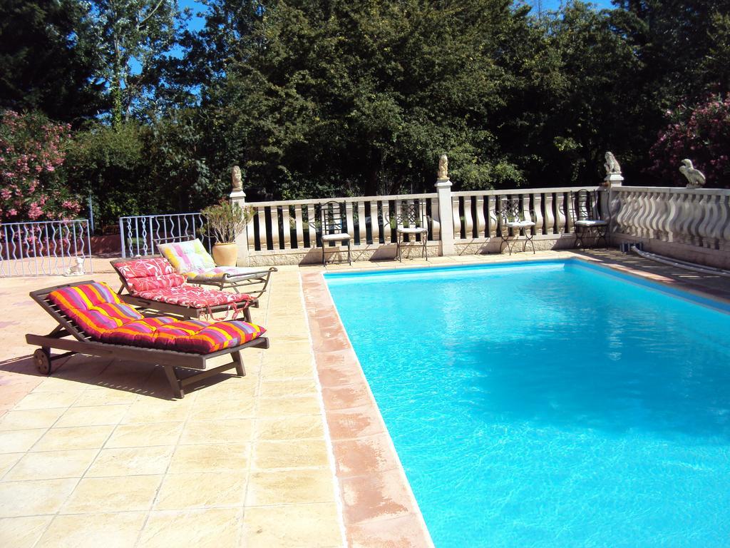 La Douloire Hotell Pernes-les-Fontaines Eksteriør bilde