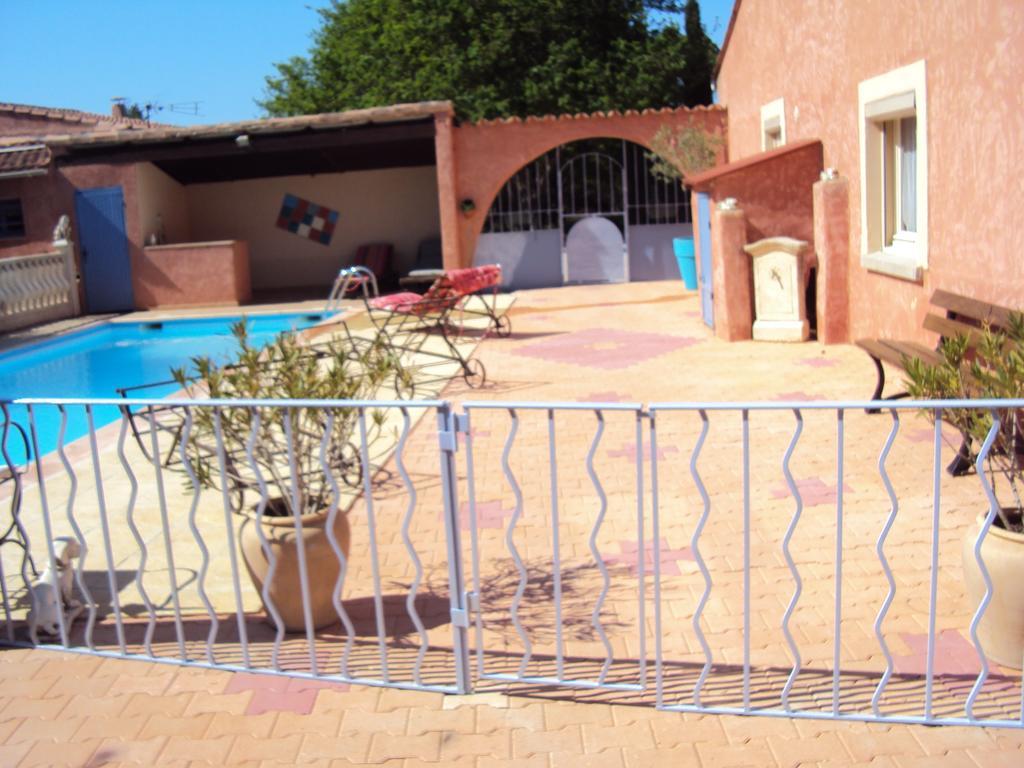 La Douloire Hotell Pernes-les-Fontaines Eksteriør bilde